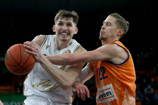 一个热血沸 一个热血沸