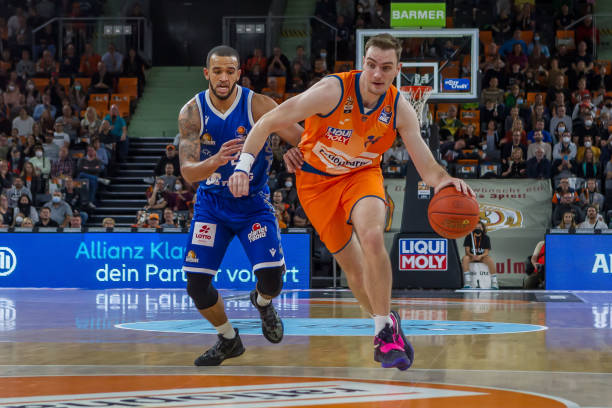 更是球队在 更是球队在